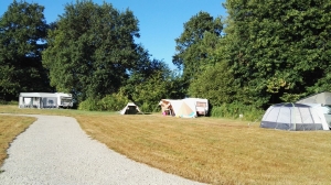 Kleine camping in Frankrijk de Charente met zeer ruime plaatsen